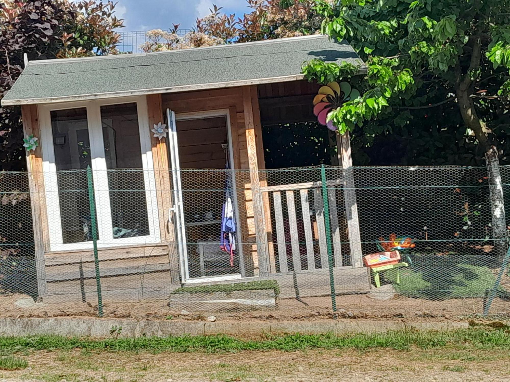 Chambres D Hotes Au P'Tit Bonheur Campagnard Jarnosse Exterior photo